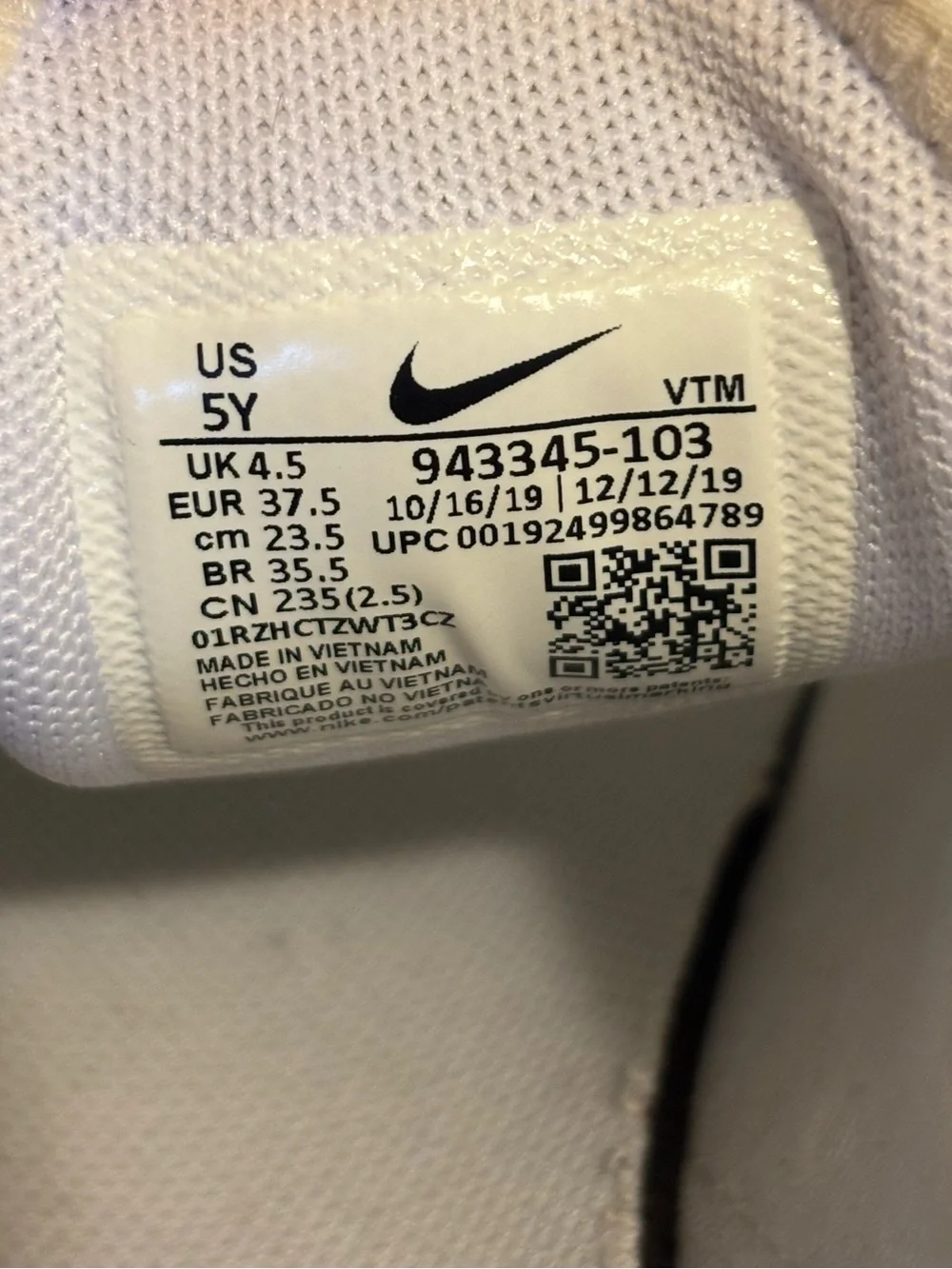 Nike juniors All-White Running Sneakers